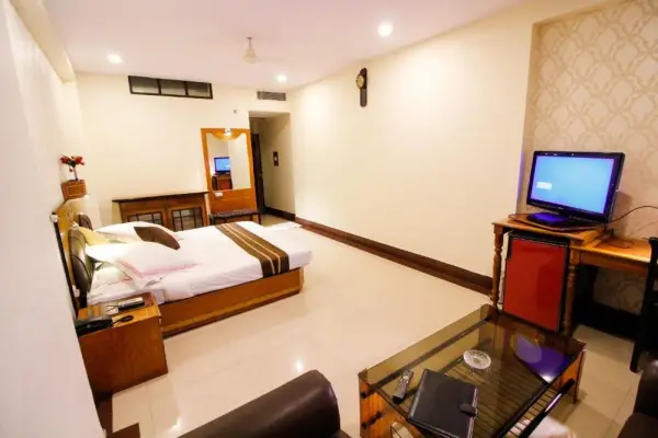 Hotel Rishi Regency 10